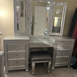 Queen Size Bedroom Set with Mattress, Vanity, and Stool