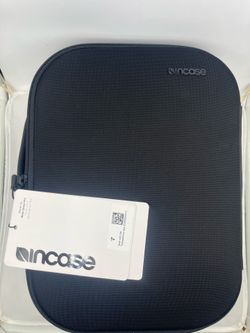 Incase meta quest pro case