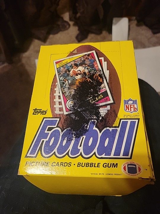1984 Topps Unopened Football Box Packs