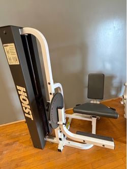 Hoist Commercial Grade Leg Extension Machine W/ selectorized weight stack