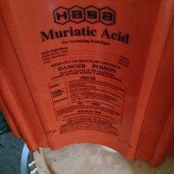 Chlorine And Maratic Acid 
