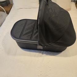 Black UPPA Baby Bassinet- CLEAN 