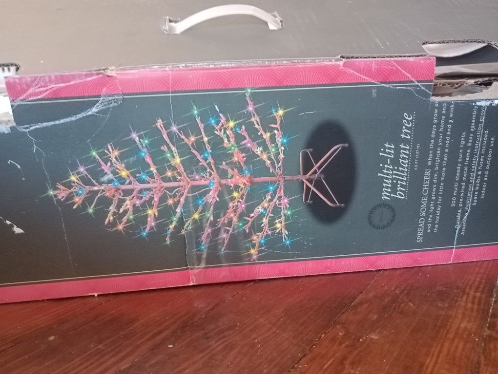 4.5ft Light Up Indoor/Outdoor Tree W/Metal Frame. Works! In Box!
