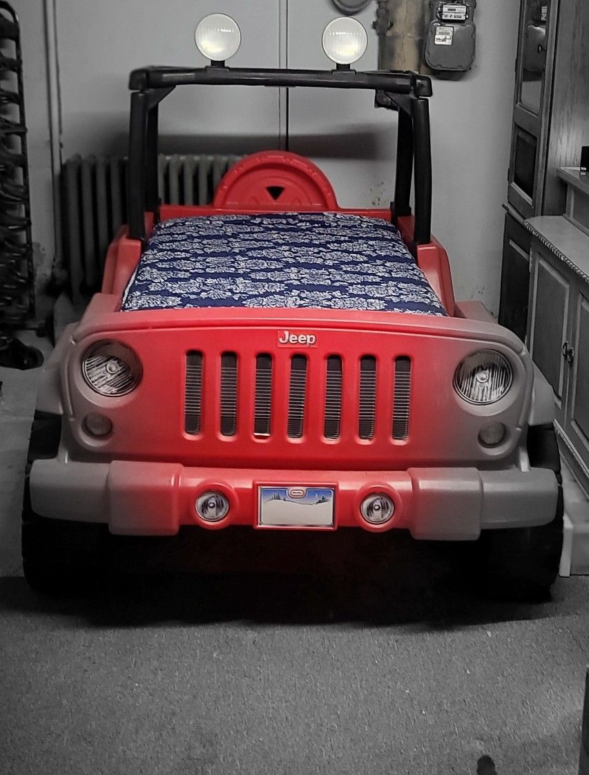 Twin Kids Bed with Matres