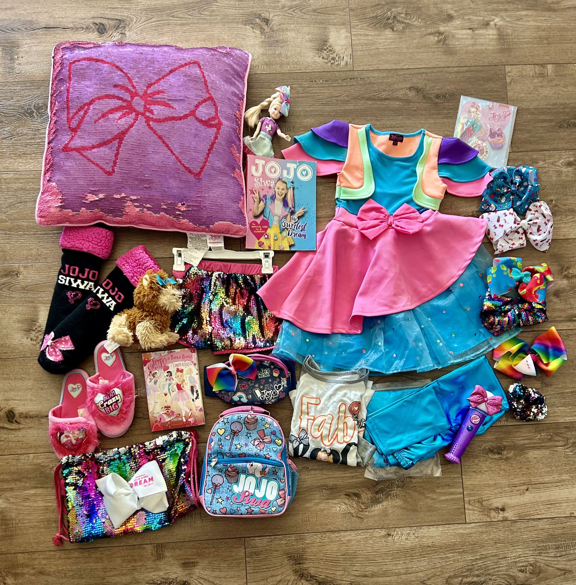 Jojo Siwa used merchandise