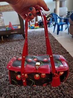 Gorgeous and unique purse