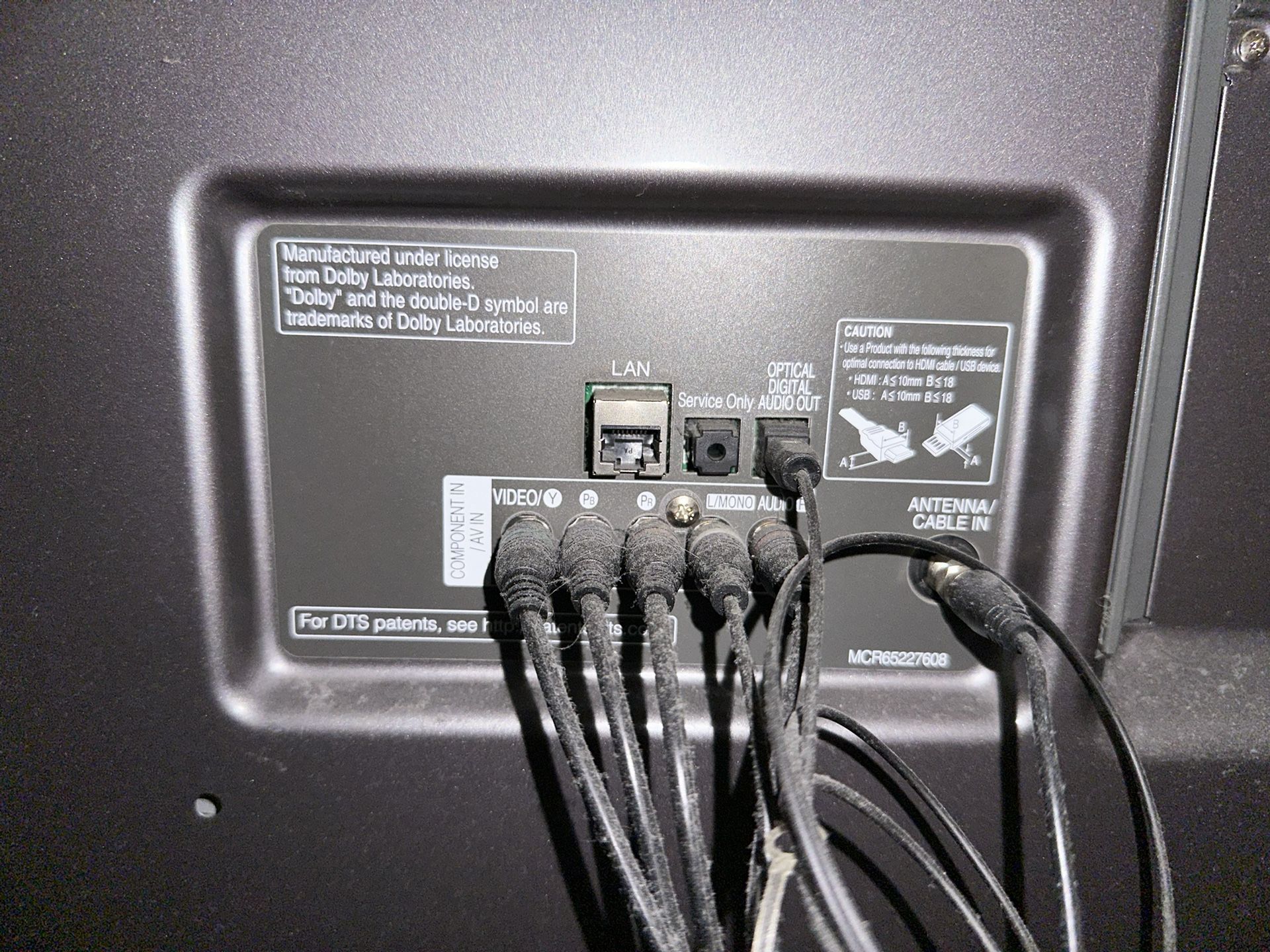 55 Inch LG Smart Tv And Stand 2014 Model