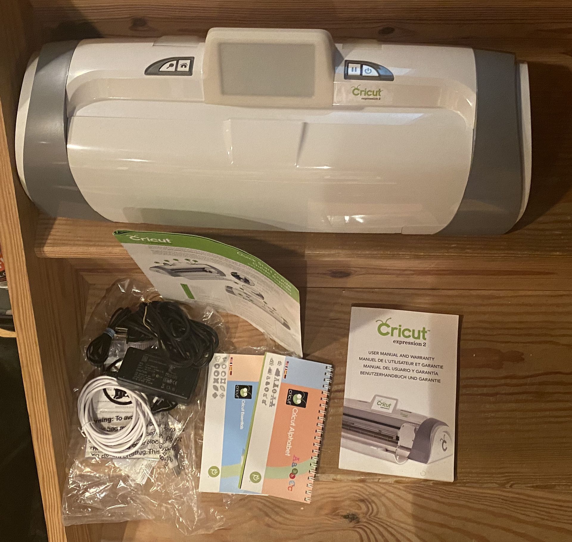 Cricut Expression 2 for Sale in East Stroudsburg, PA - OfferUp