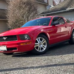 2006 Ford Mustang V6 —92k miles