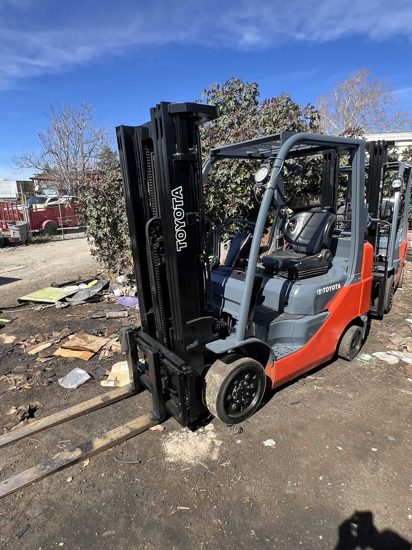 Toyota Forklift 8FGCU25 5,000 LBS LIFT