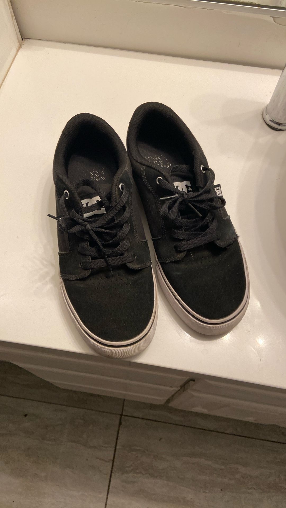 DC Manuals Shoes