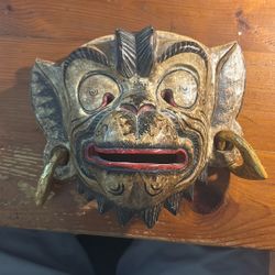 Wooden i(Indonesian?) Monkey Hanging Mask / Decor - Like New!