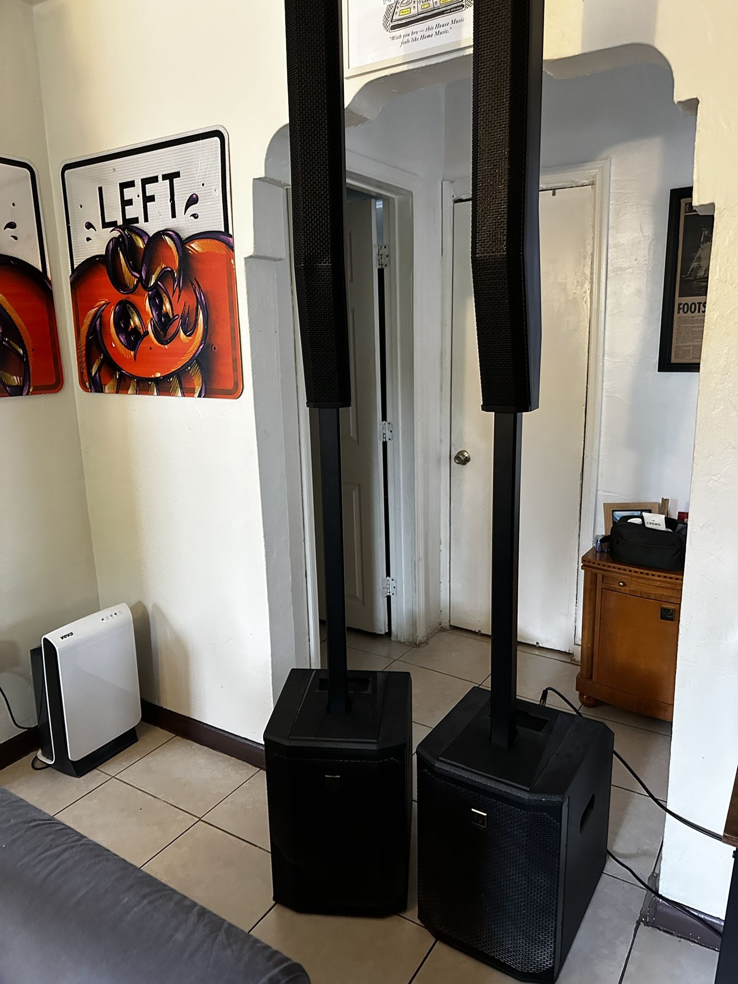 2x EV Evolve 50 Portable Column PA System - Black