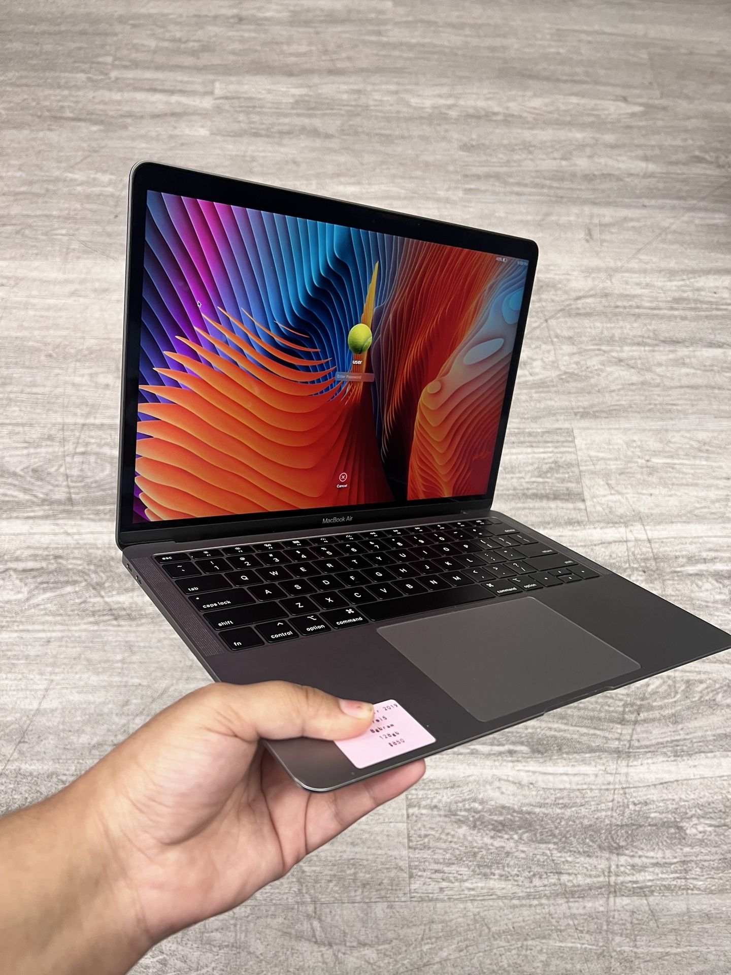 MacBook Air 2019 8GB RAM 128GB Storage