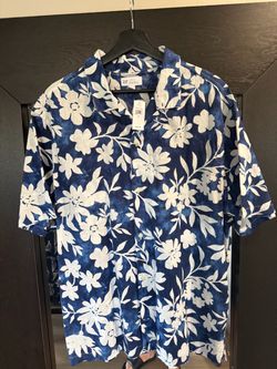 Men’s button-down shirt, size XL new with tags from the gap