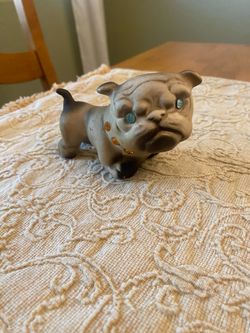 Vintage / MCM 1950-60s. Roselane small ceramic bulldog with rhinestone eyes & topaz collar. 3 x4 “