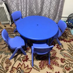 Kids Table With 4 Chair