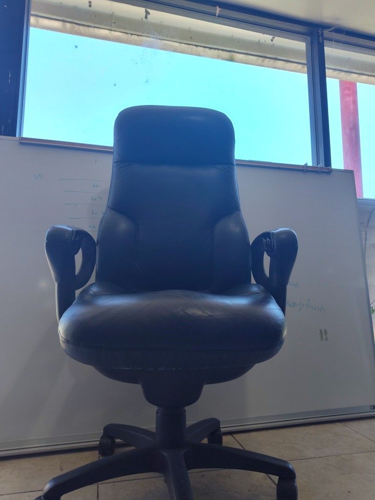 Hi back Executive Concord Presidential Global Office Chair - Main Image