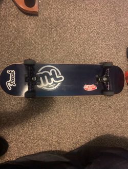 Mini logo Complete Skateboard Size 7.375