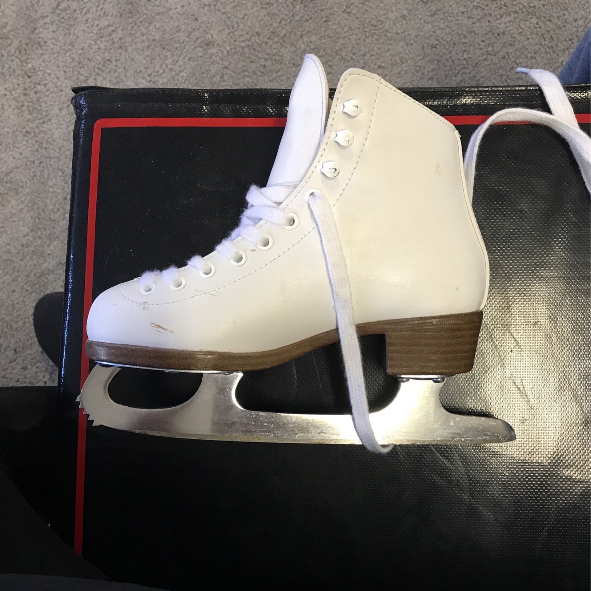 Size 1 White Ridedell Ice Skates