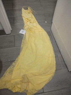 NIV Yellow Dress