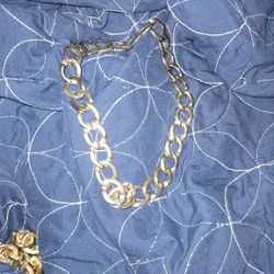 Gold Tone Necklace 
