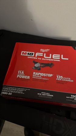 Milwaukee M18 FUEL 4-1/2"/5" Angle Grinder