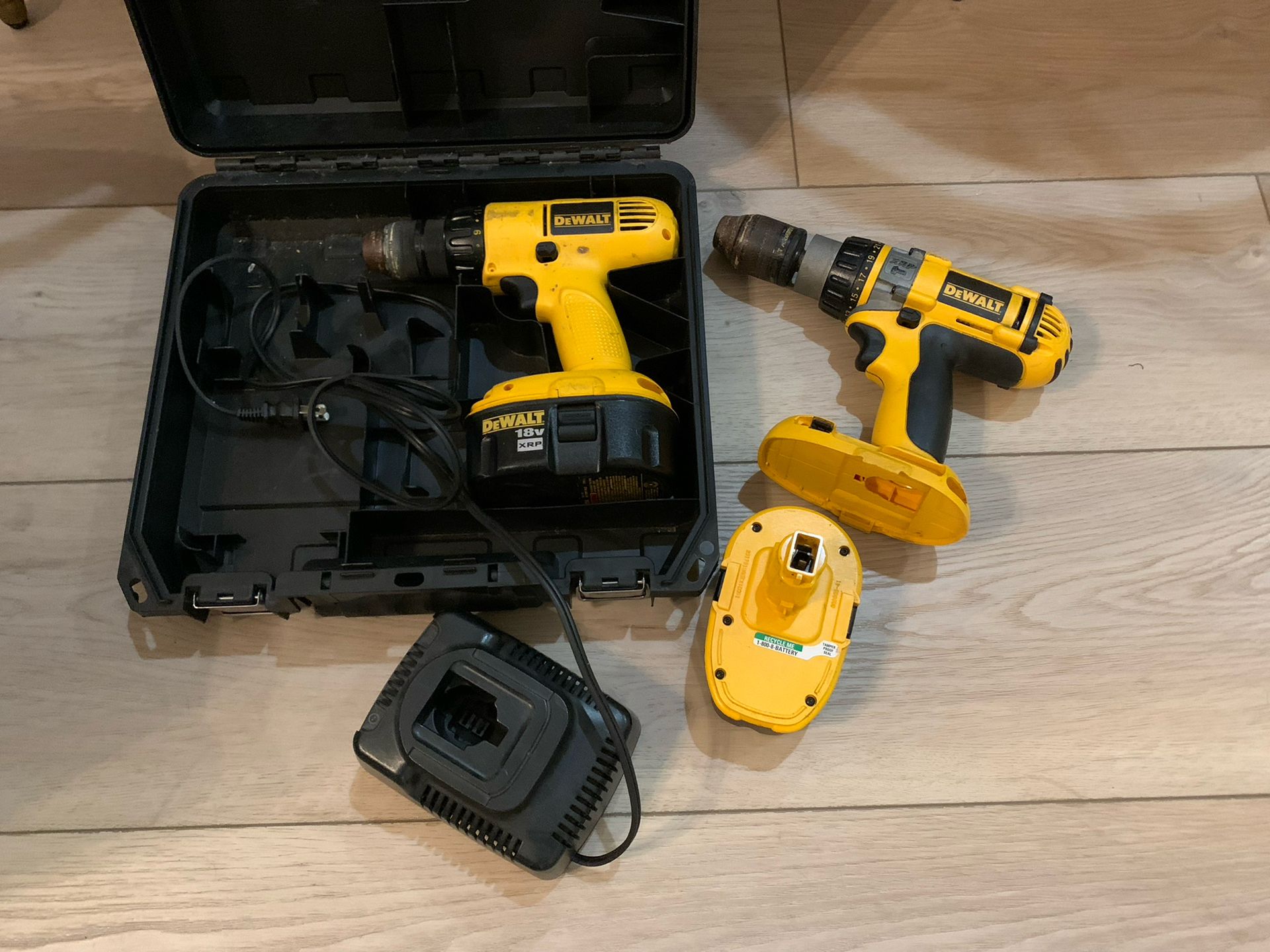 DEWALT XRP 18V Cordless Drills & Battery Charger Need new battery
