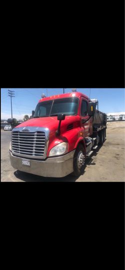 Freightliner Cascadia DD13 Super 10 Dump Truck 2011