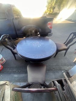 Round Dining Table with 4 Chairs