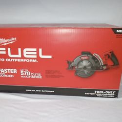 Milwaukee M18 FUEL Rear Handle Circular Saw 7-1/4”. Brand NEW.  Tool Only. NUEVO 