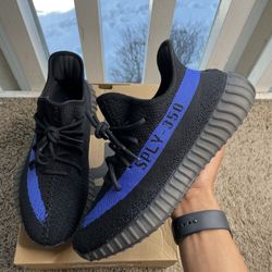 Yeezy Boost 350 V2 Dazzling Blue