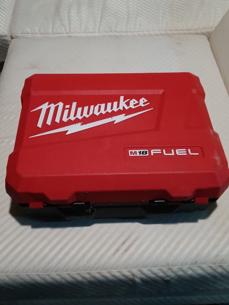 Milwaukee Tool Case 2904-22