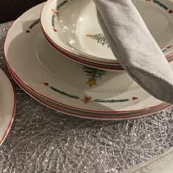 Christmas Dinner Porcelin Dinner Set *16
