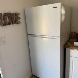 Vissani Fridge Freezer
