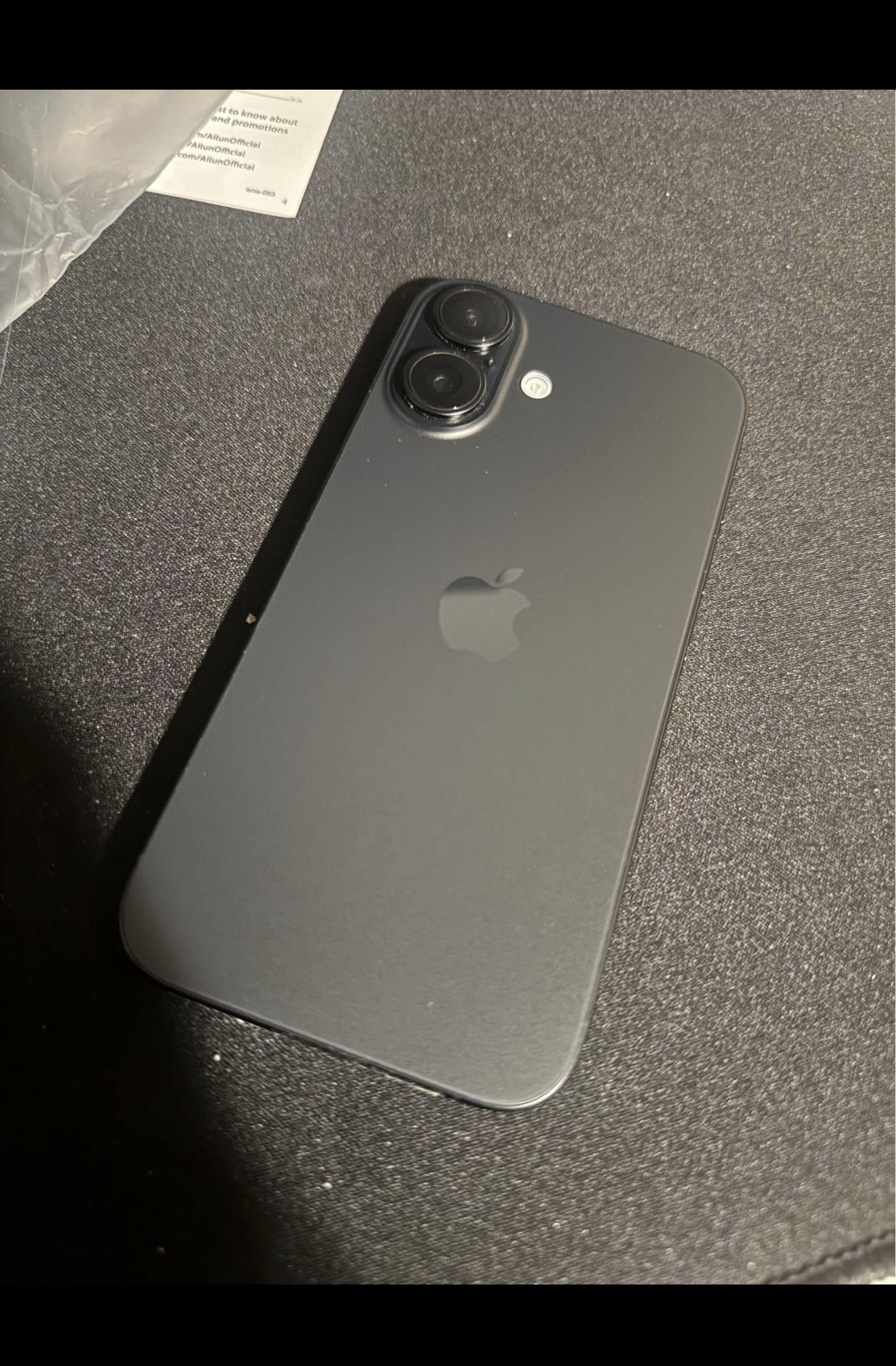 iPhone 16 – 128GB Black (Mint Condition) – AT&T / Unlock Eligible – $500