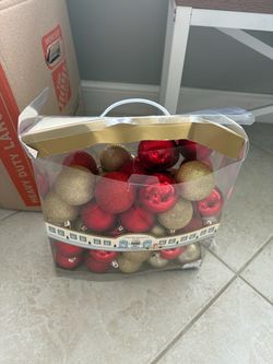 Cynthia Rowley Christmas Ornament Ball Set