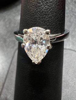 Platinum pear diamond solitaire lady’s ring