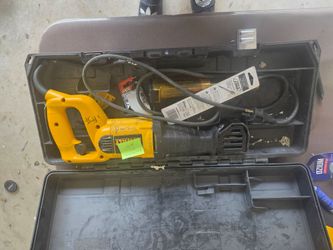 Reciprocating saw