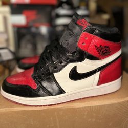 Nike Air Jordan Retro 1 Bred Toe Size 9.5