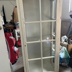 China/display cabinet with shelves.