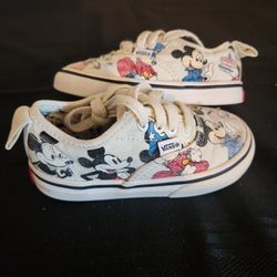 VANS MICKEY TODDLER SIZE 6.5