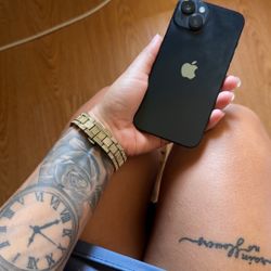 Like New iPhone 14 -128 GB 