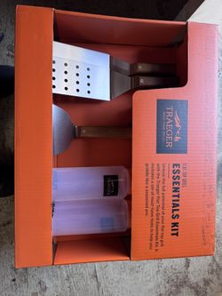 Traeger Flat Top Grill Set
