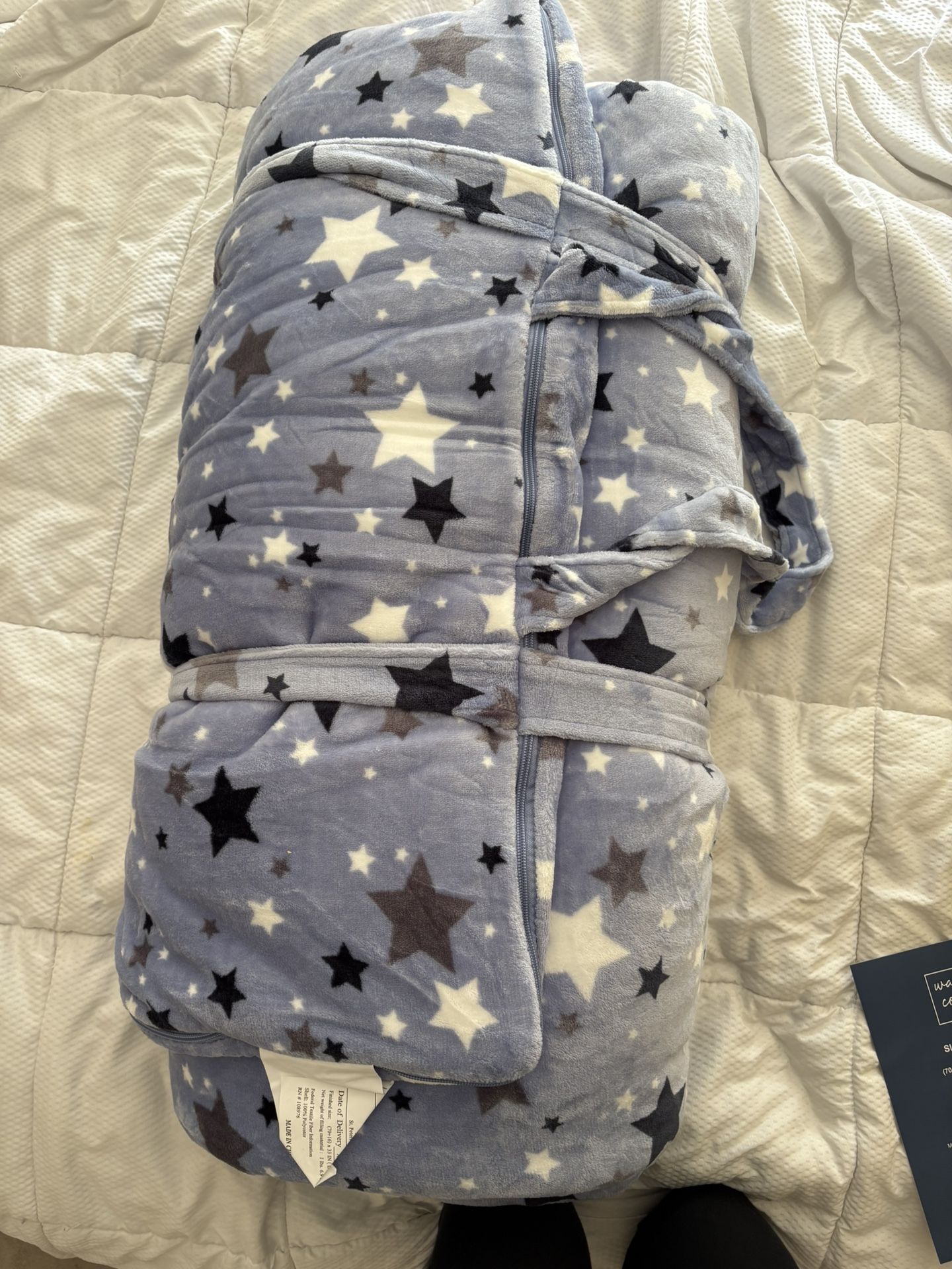 Warm + Cozy Sleeping bag