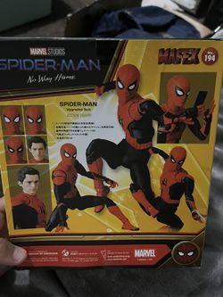 Mafex Upgraded Suit No Way Home Spider-Man 