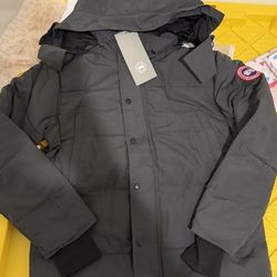 Canada Goose Men's Size L