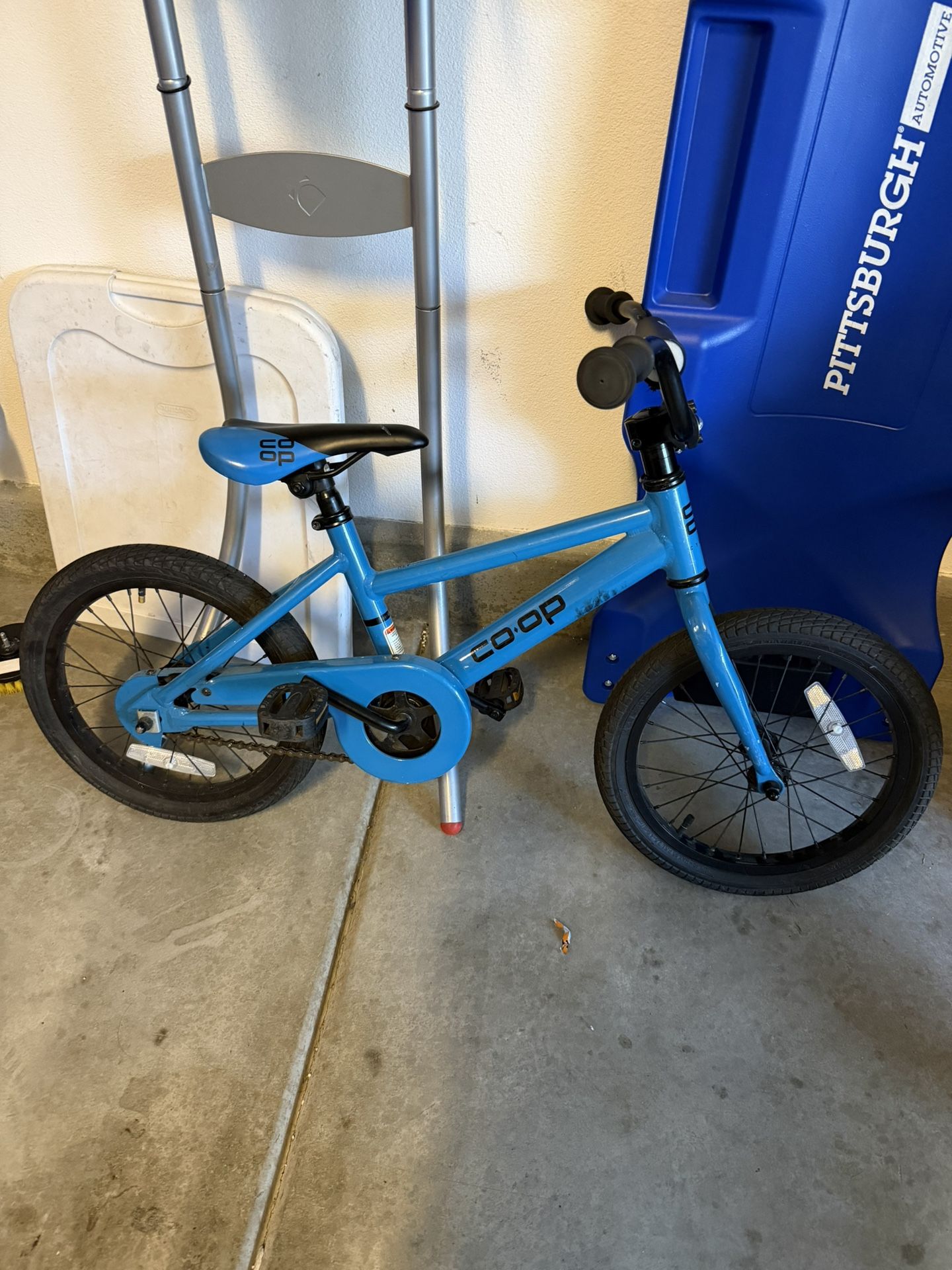 REI Rev 16 Kids Bike