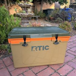 RTIC HARD COOLER 52QT 