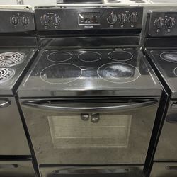 FRIGIDAIRE Stove – Black